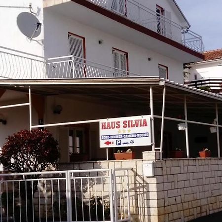 Haus Silvia Hotel Jadranovo Ngoại thất bức ảnh