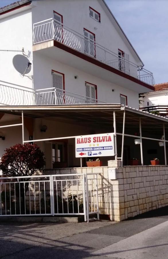 Haus Silvia Hotel Jadranovo Ngoại thất bức ảnh